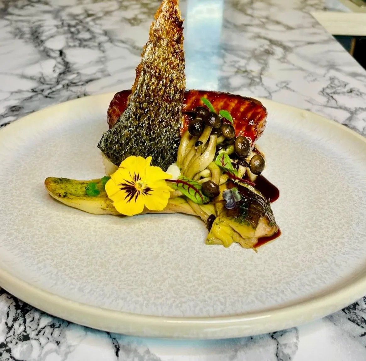 Image alt description