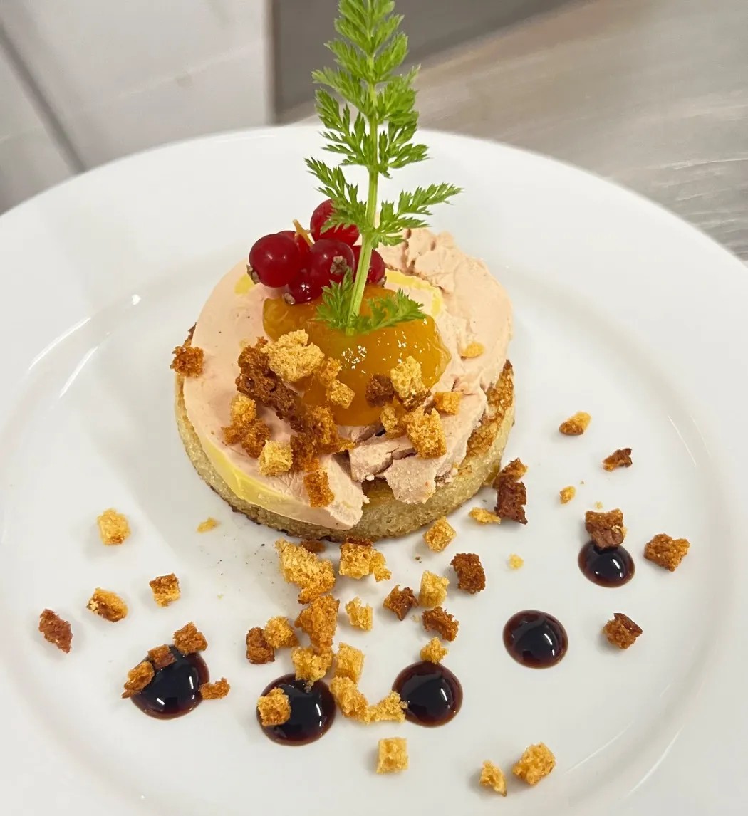 Image alt description