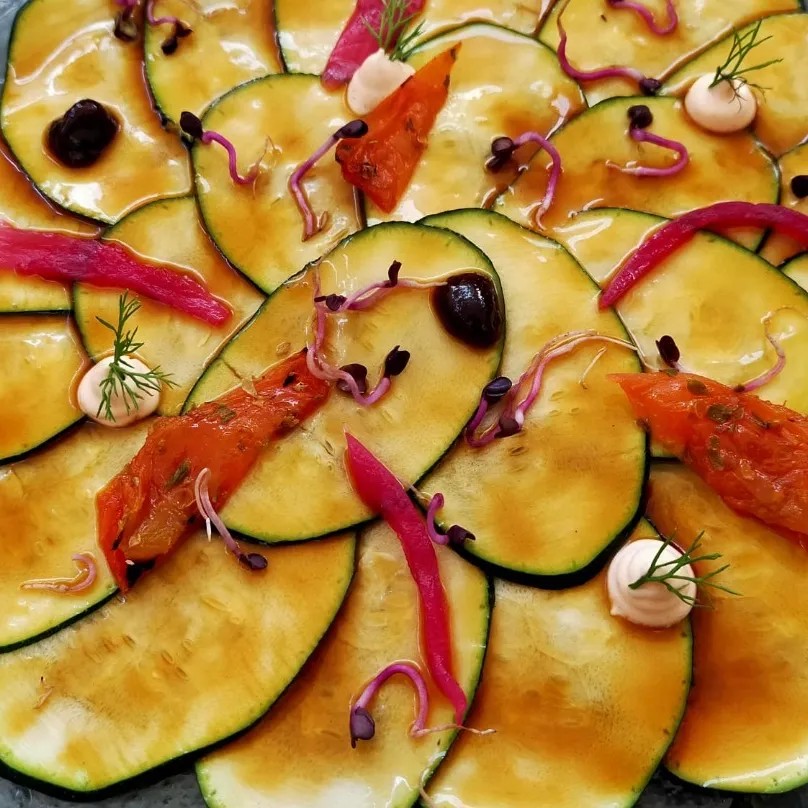 Image alt description