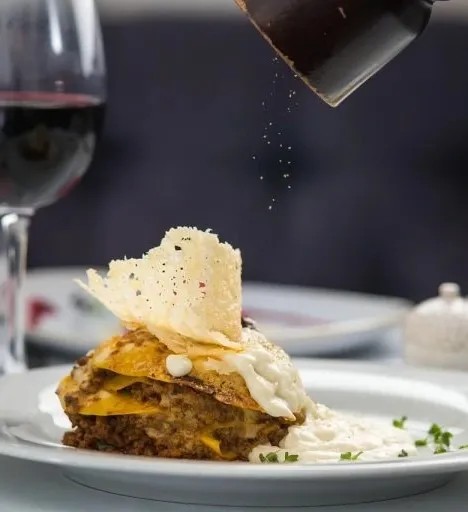 Image alt description