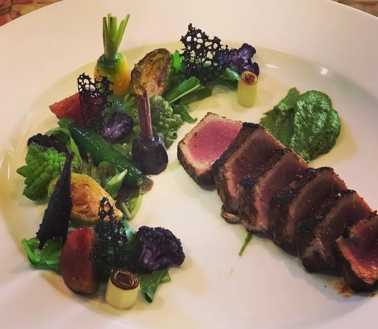 Image alt description