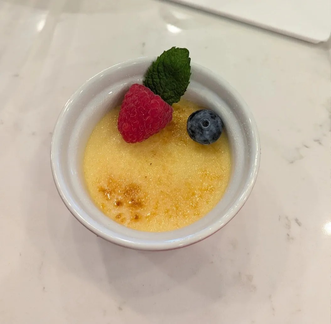 Image alt description