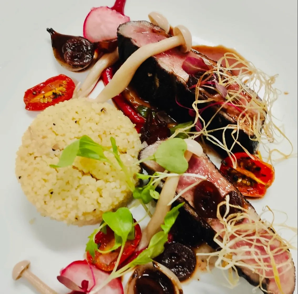 Image alt description