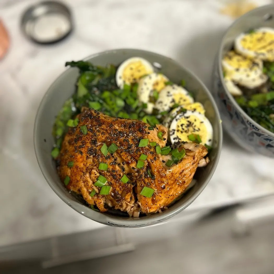 Image alt description