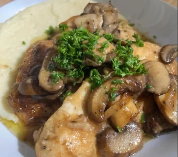 Image alt description