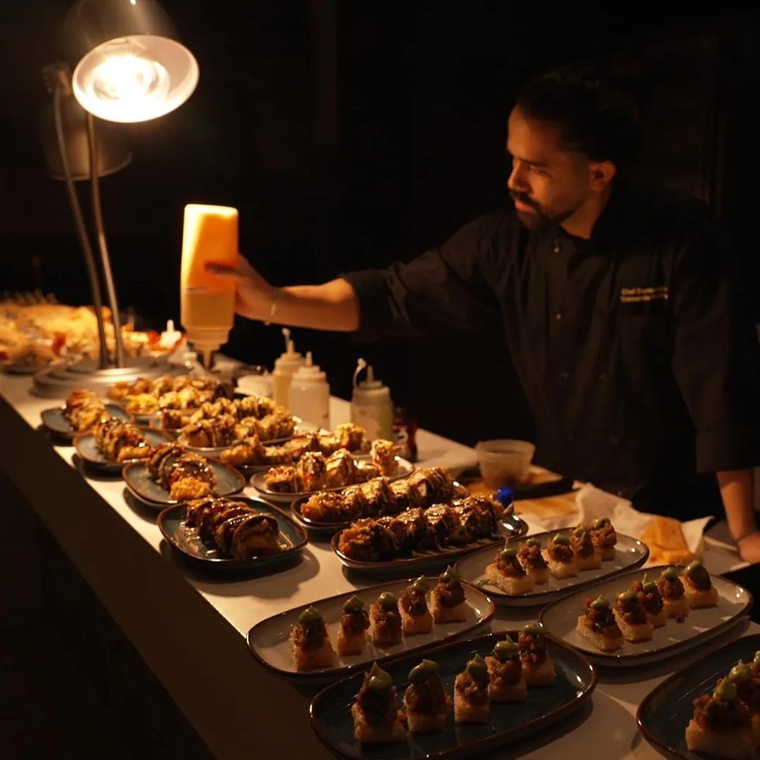 Image alt description