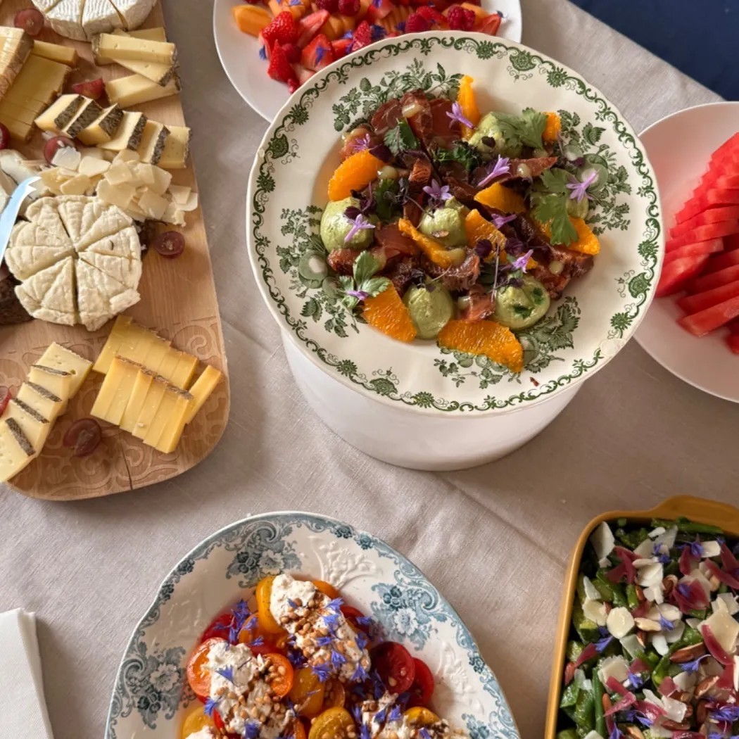 Image alt description