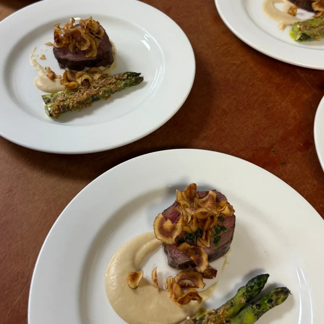 Image alt description