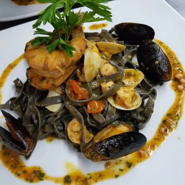 Image alt description