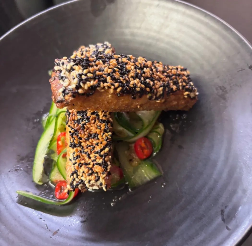 Image alt description