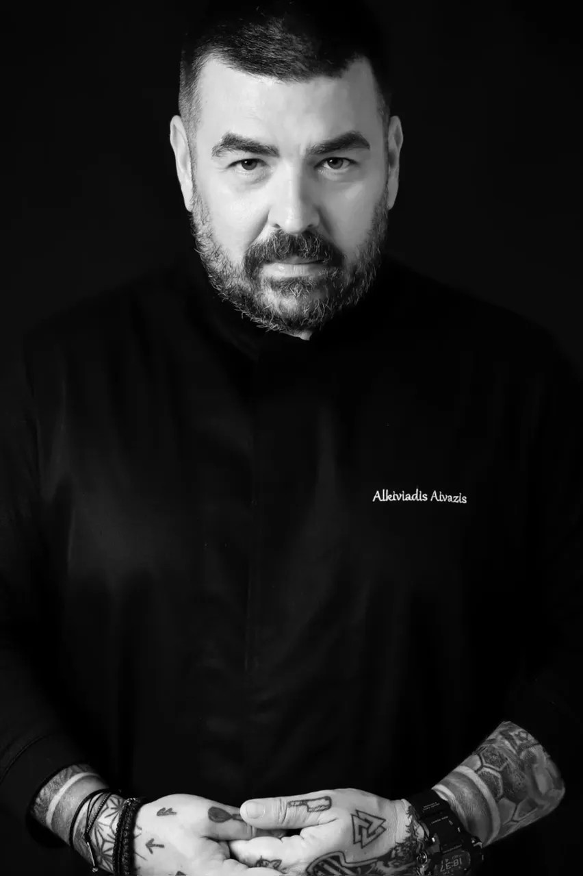 Image alt description