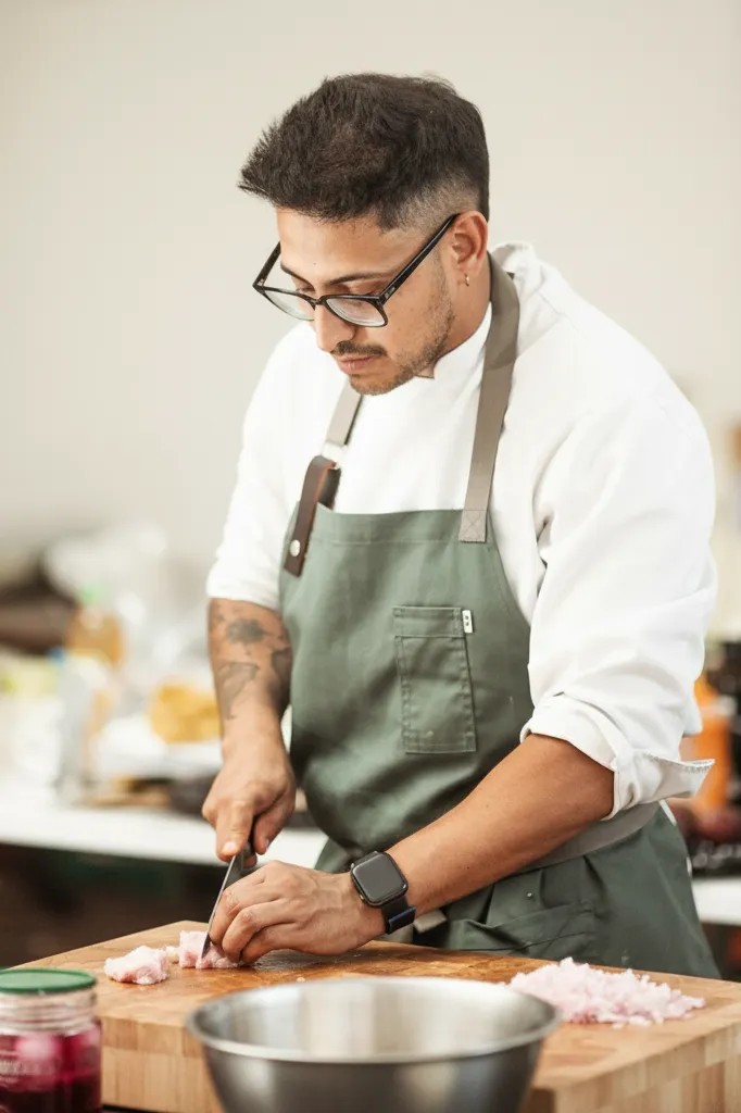 Image alt description