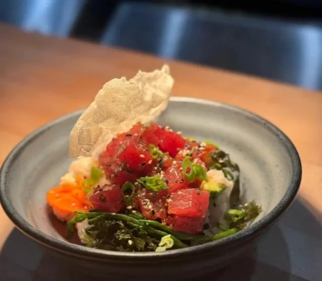 Image alt description