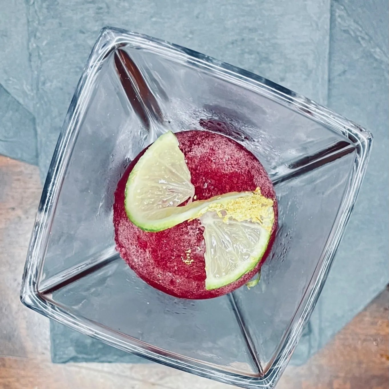 Image alt description