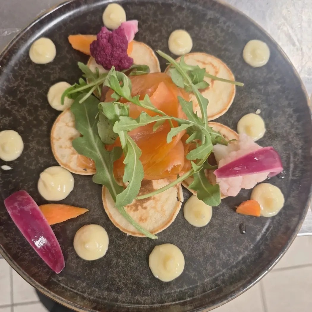 Image alt description