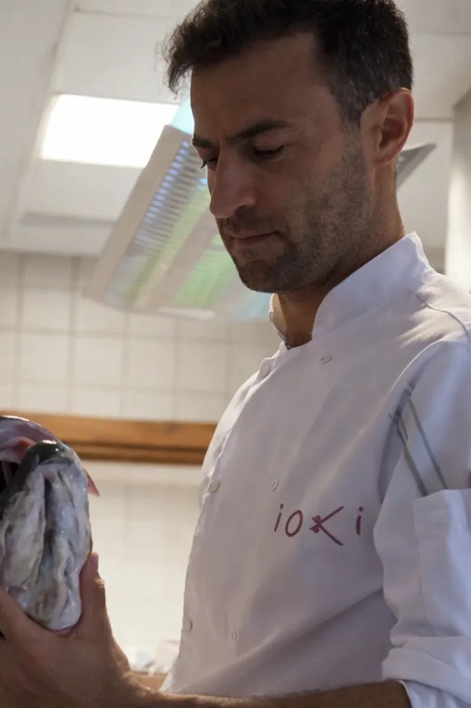 Image alt description