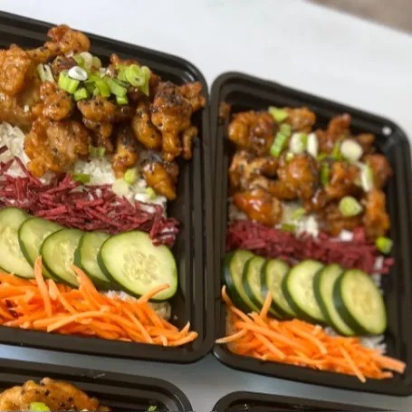 Image alt description