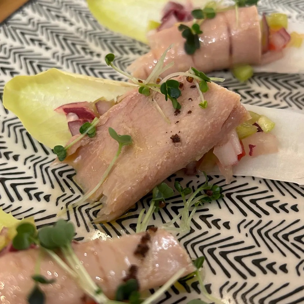 Image alt description