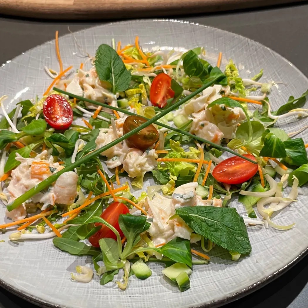 Image alt description