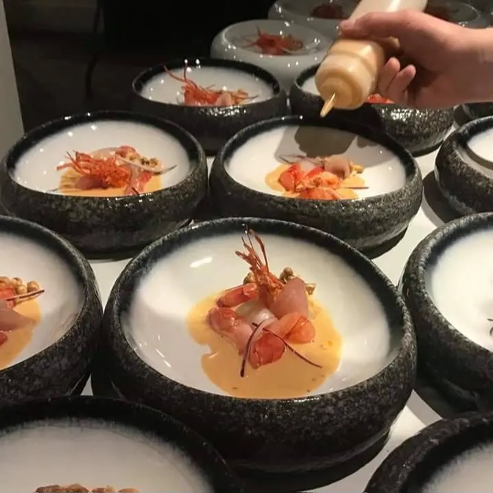 Image alt description