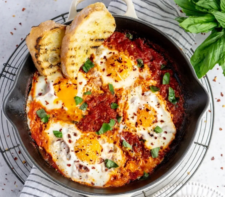 Image alt description