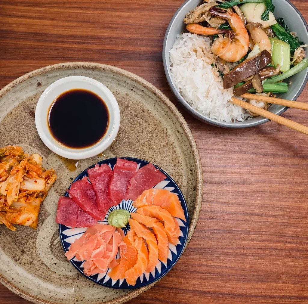 Image alt description