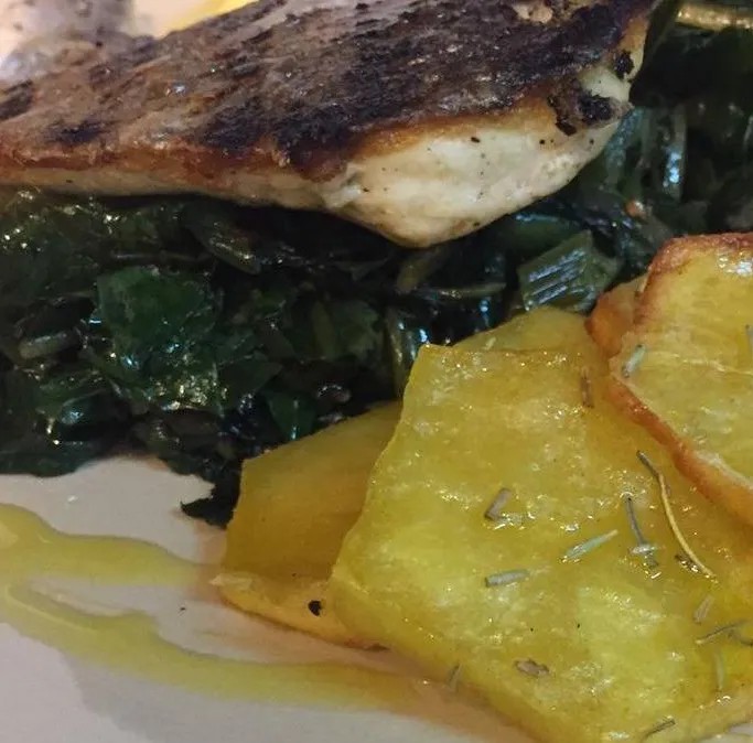 Image alt description