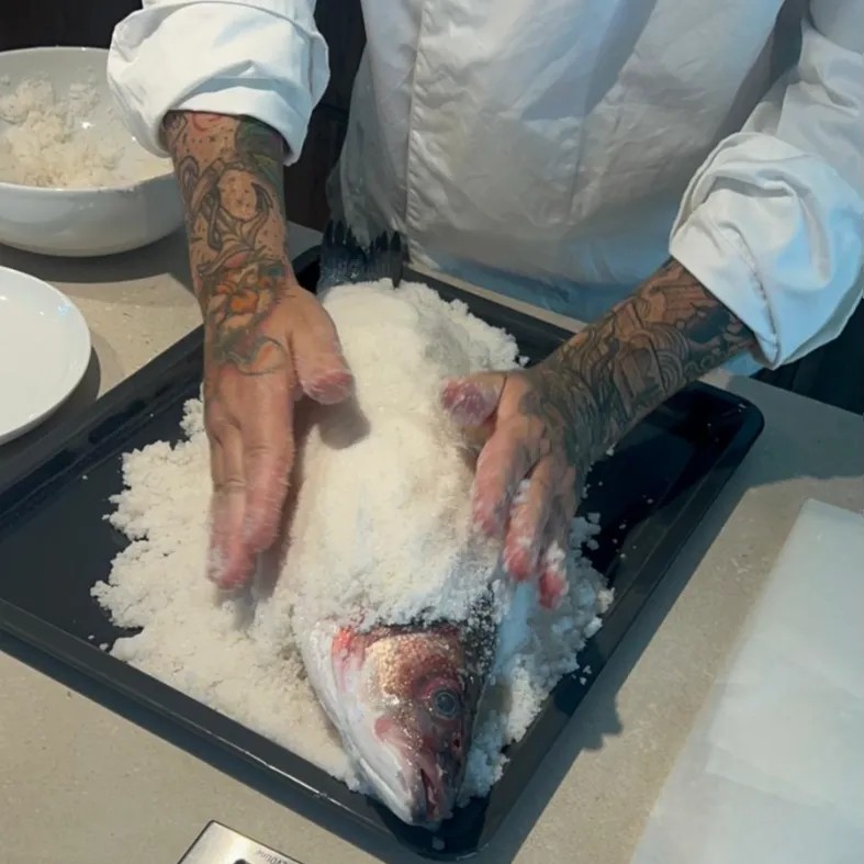 Image alt description