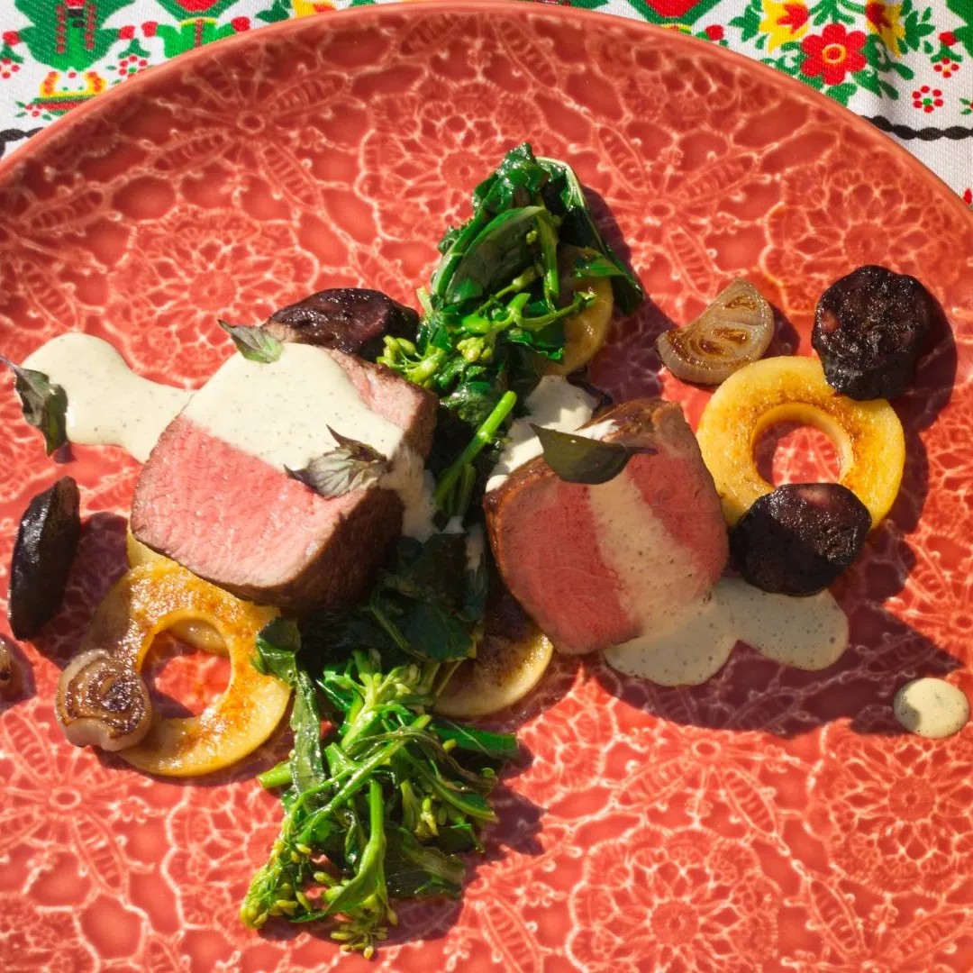 Image alt description