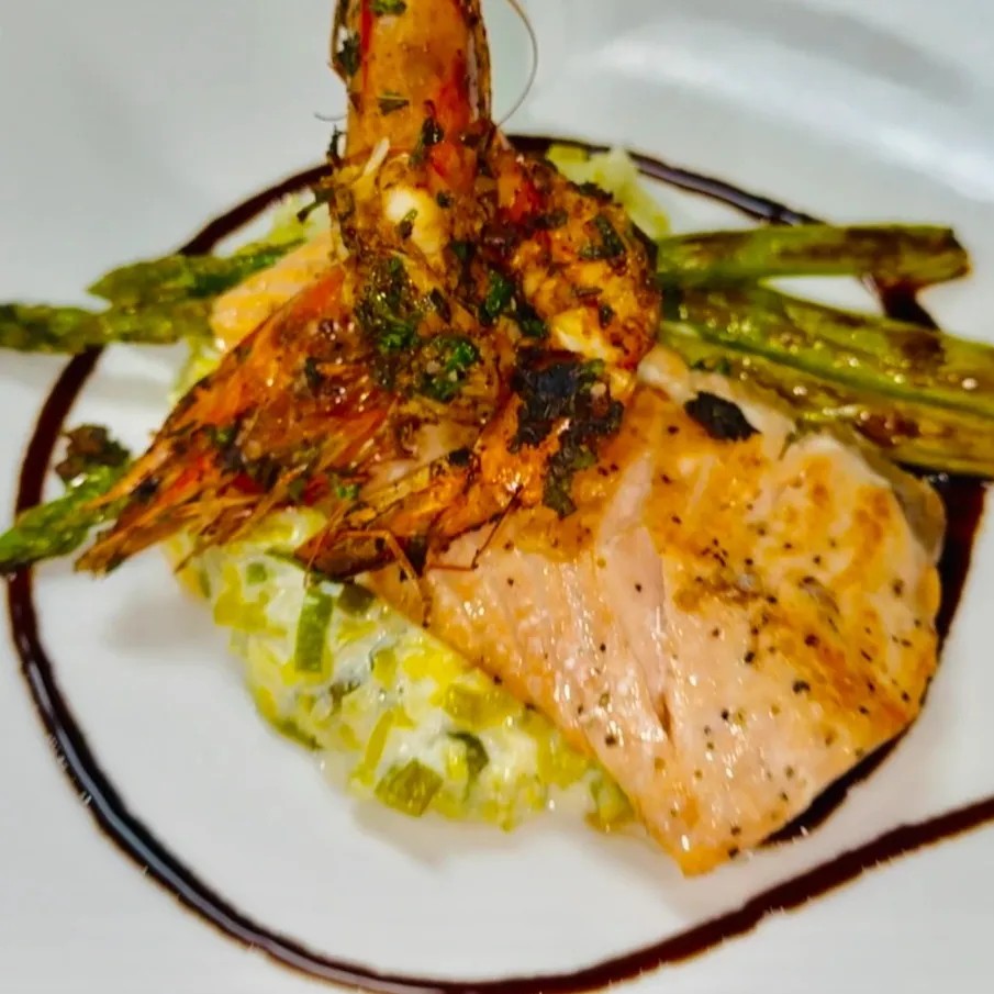 Image alt description