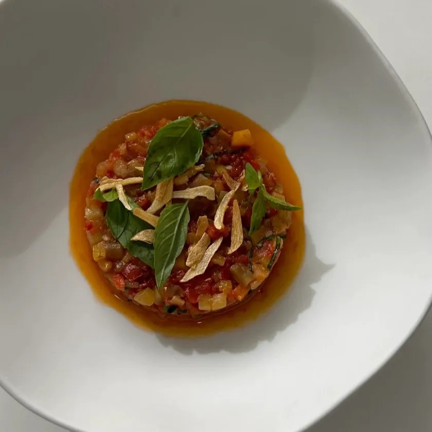 Image alt description