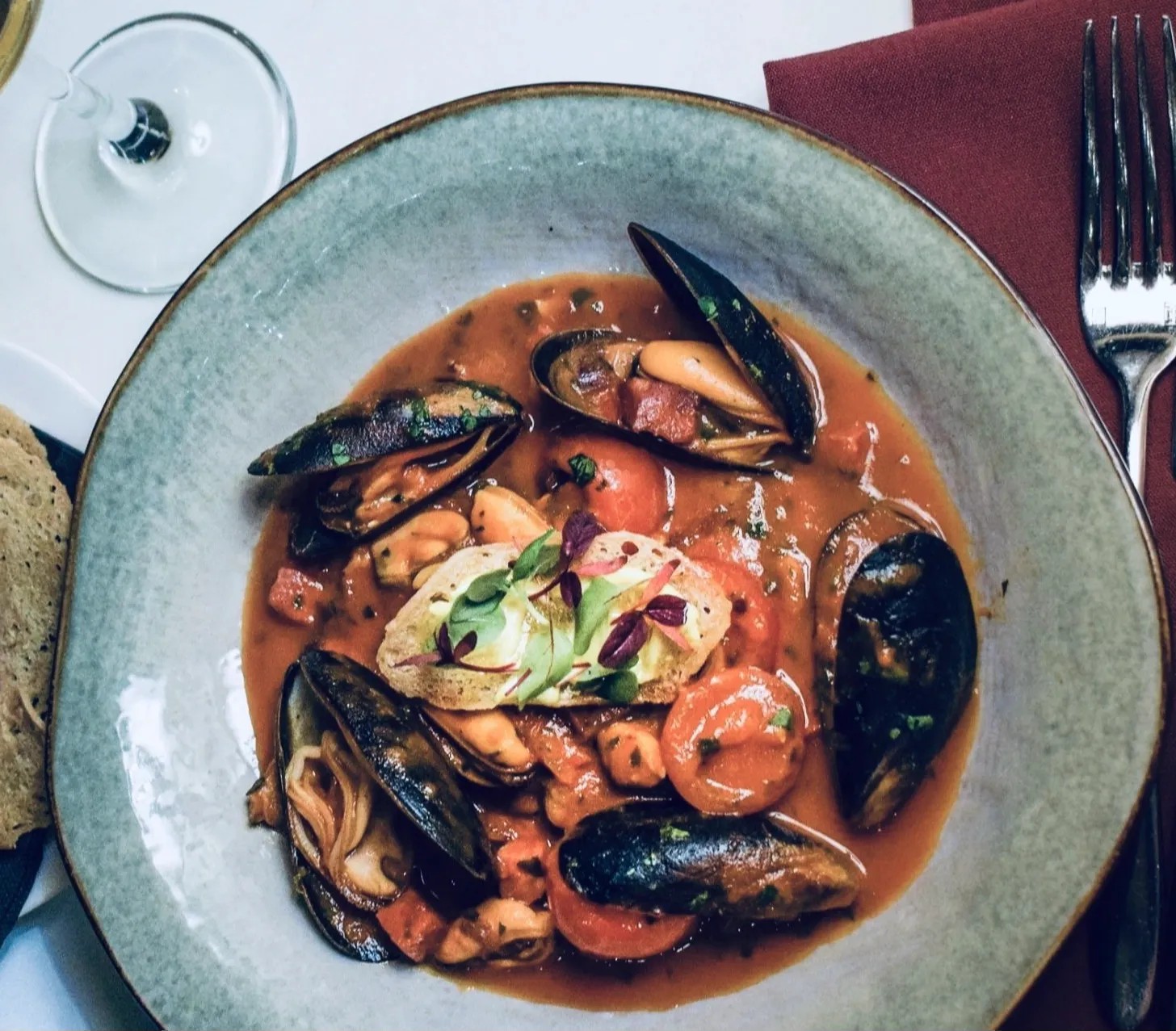 Image alt description