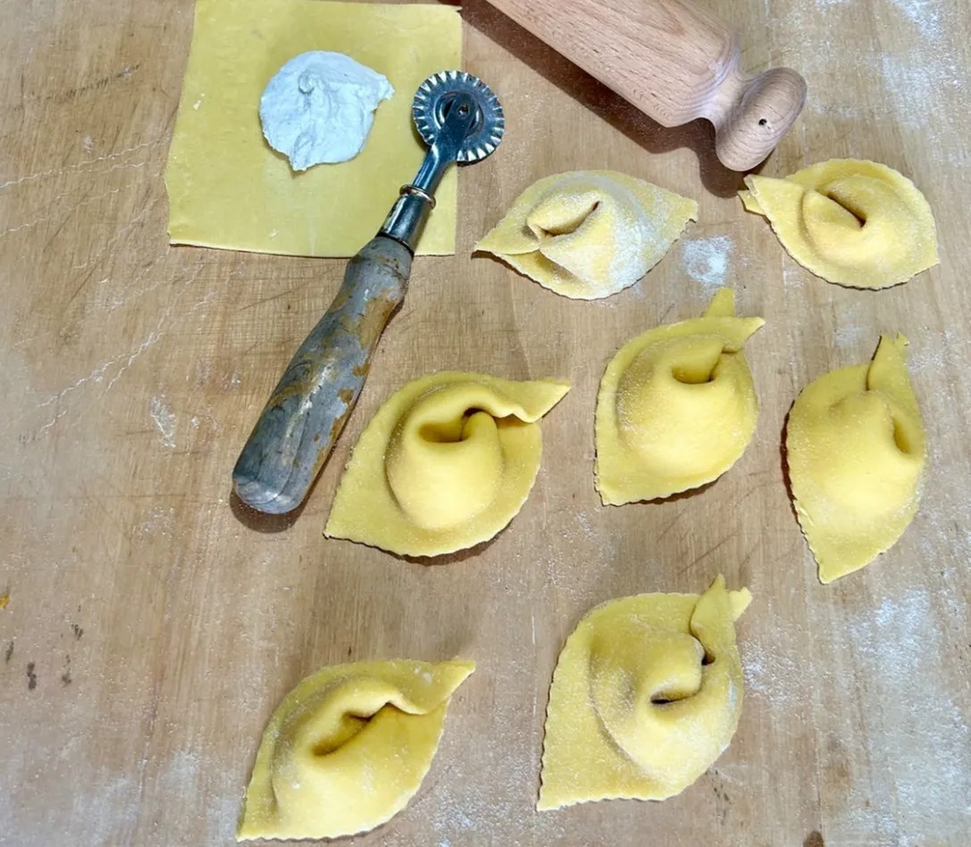 Image alt description