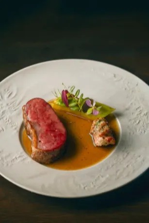 Image alt description