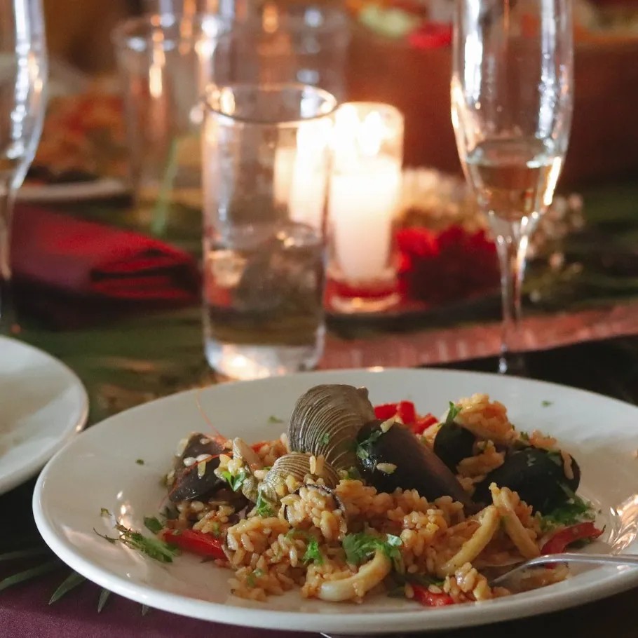 Image alt description