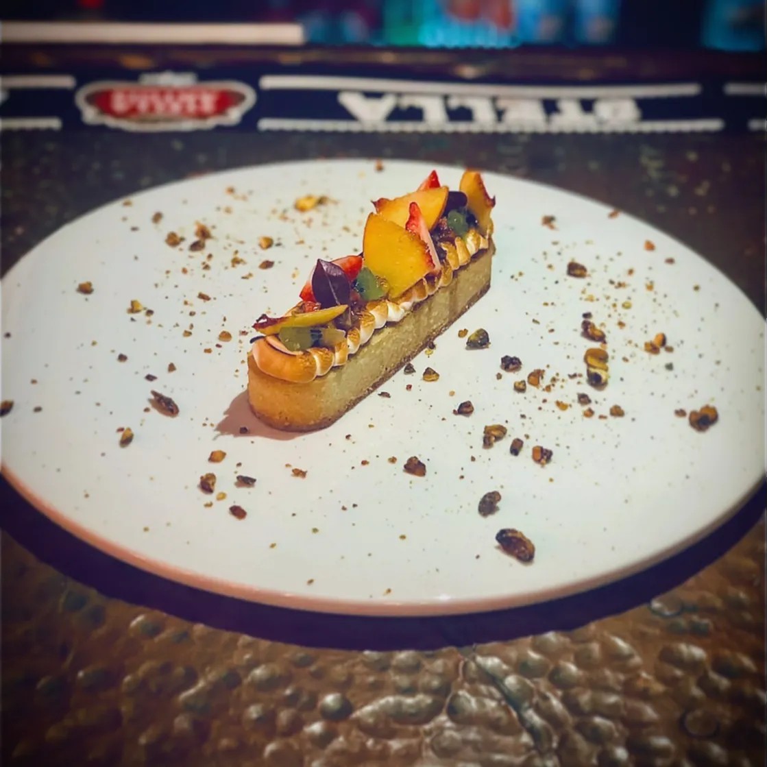 Image alt description