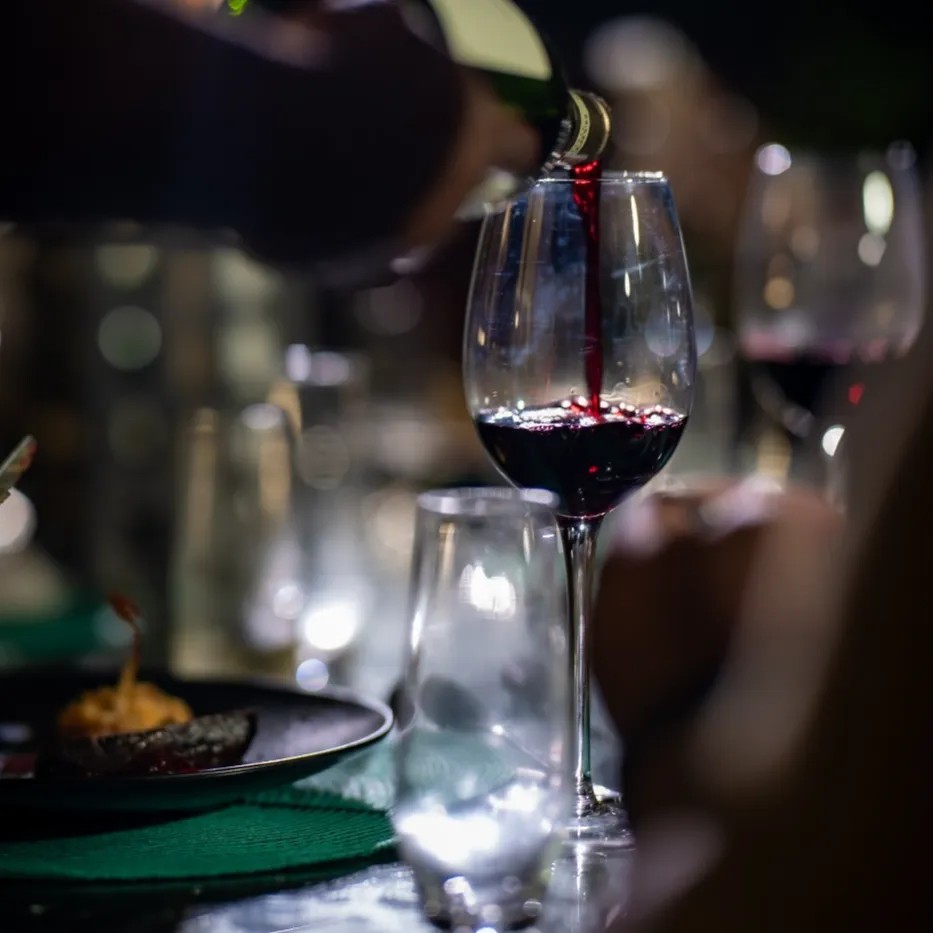 Image alt description