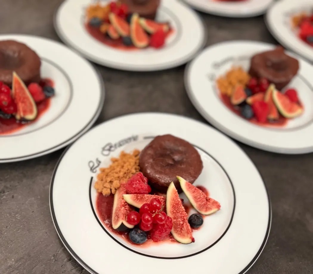 Image alt description