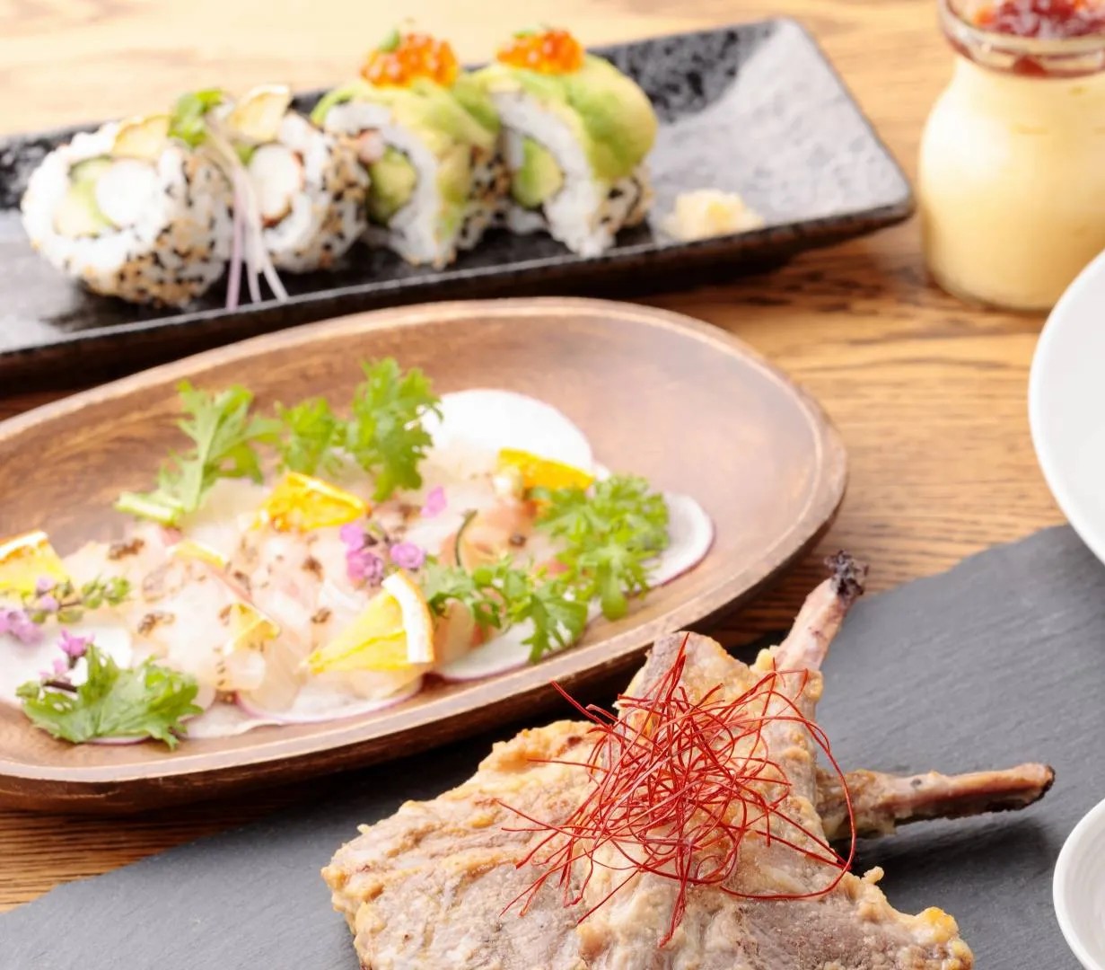 Image alt description