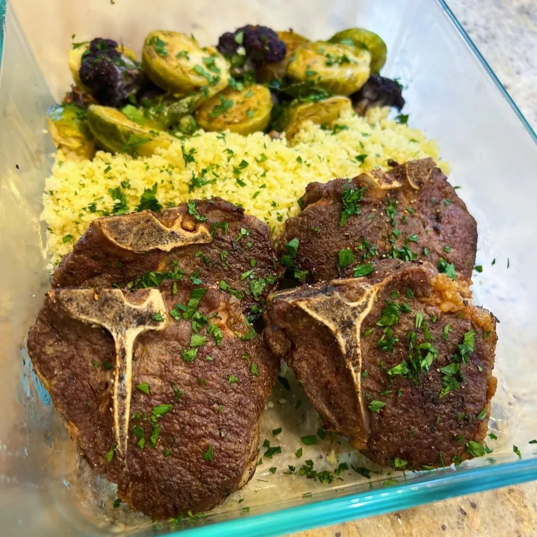 Image alt description