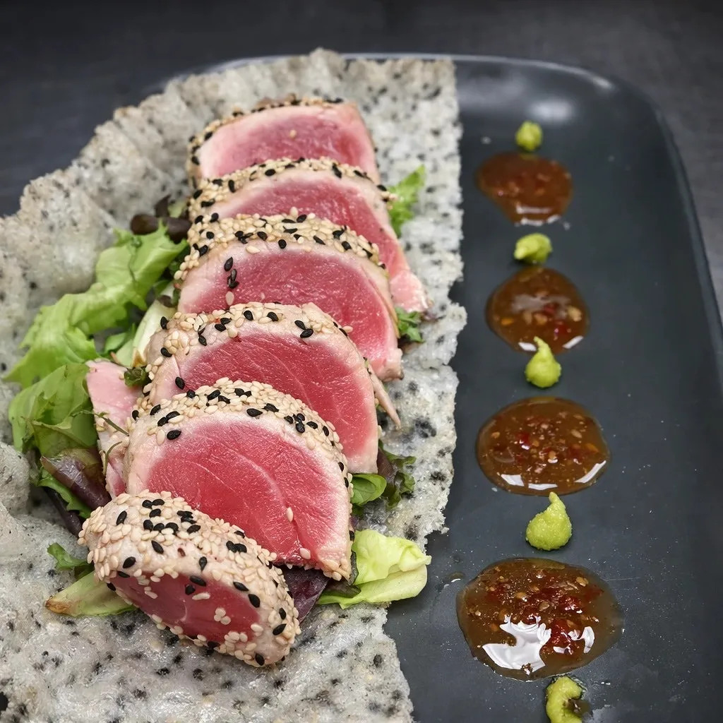 Image alt description