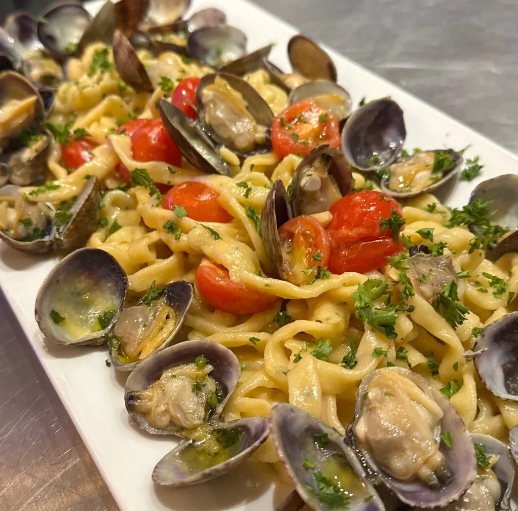 Image alt description