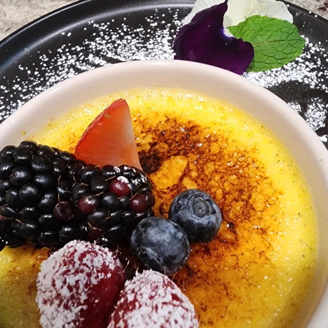 Image alt description