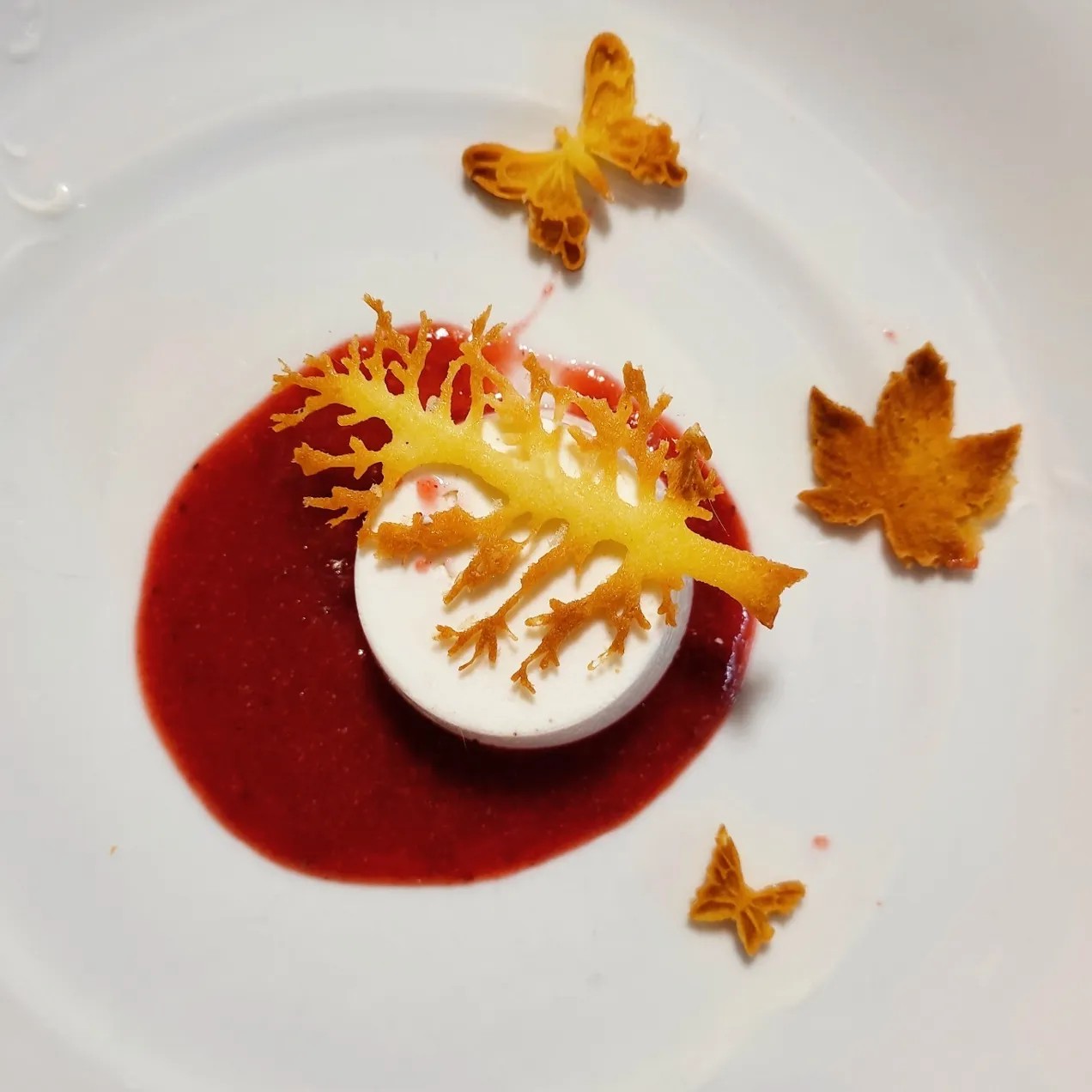 Image alt description