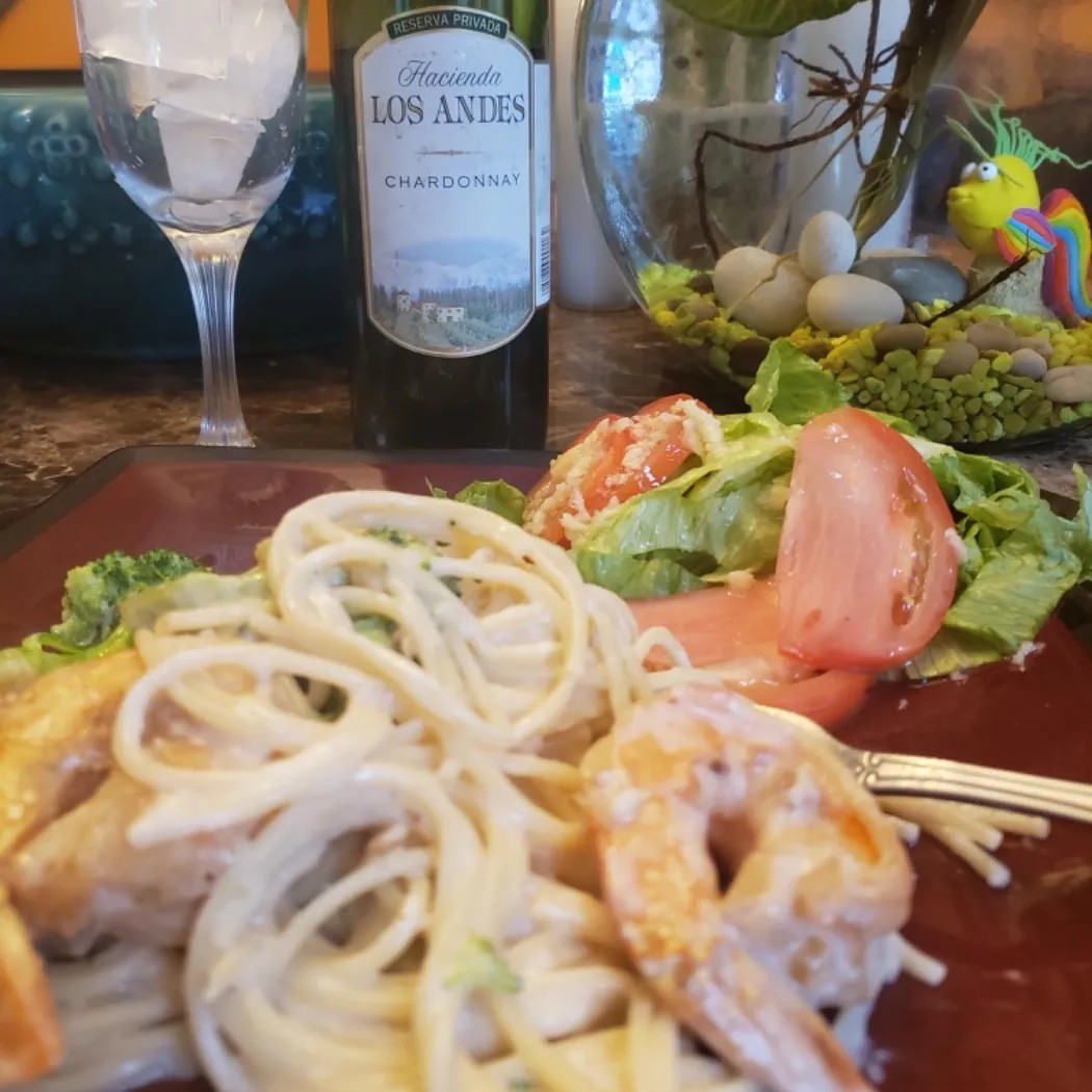 Image alt description