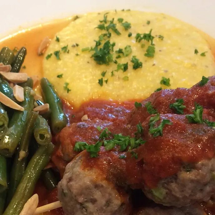 Image alt description