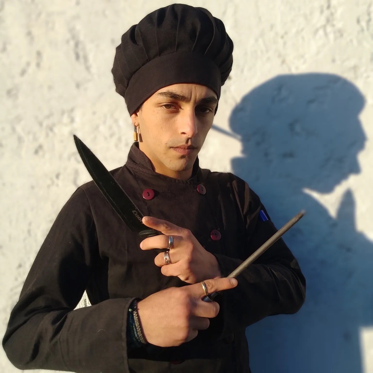 Image alt description