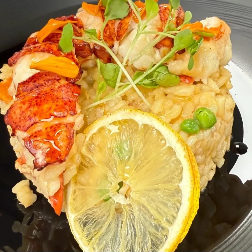 Image alt description