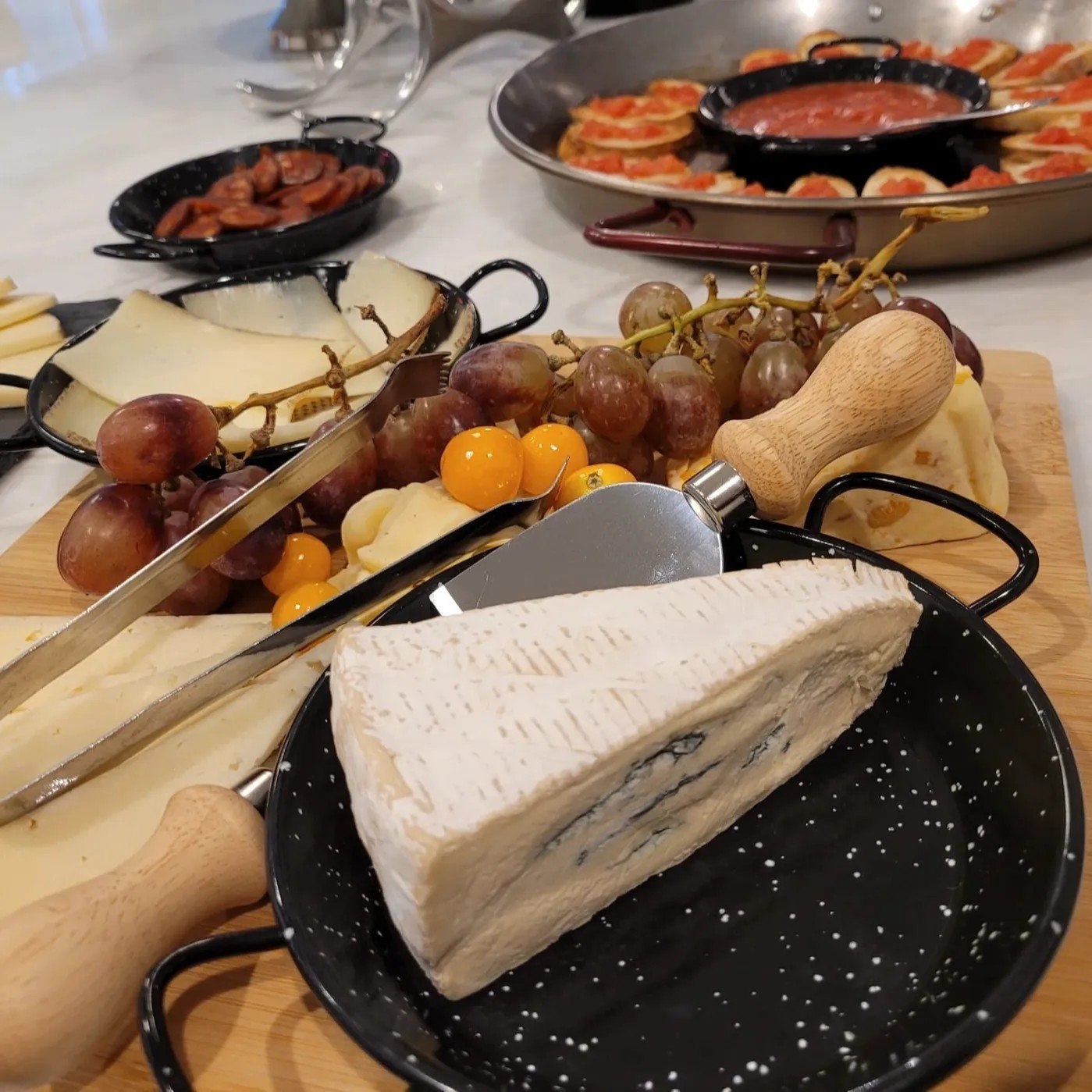 Image alt description