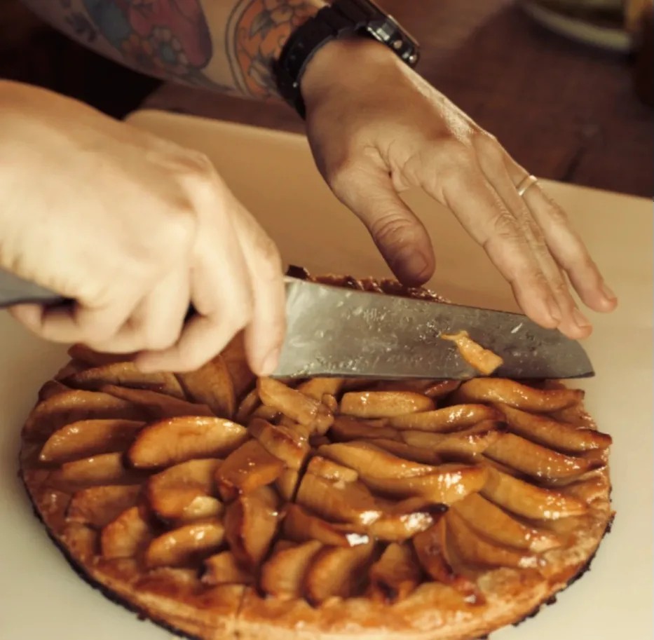 Image alt description